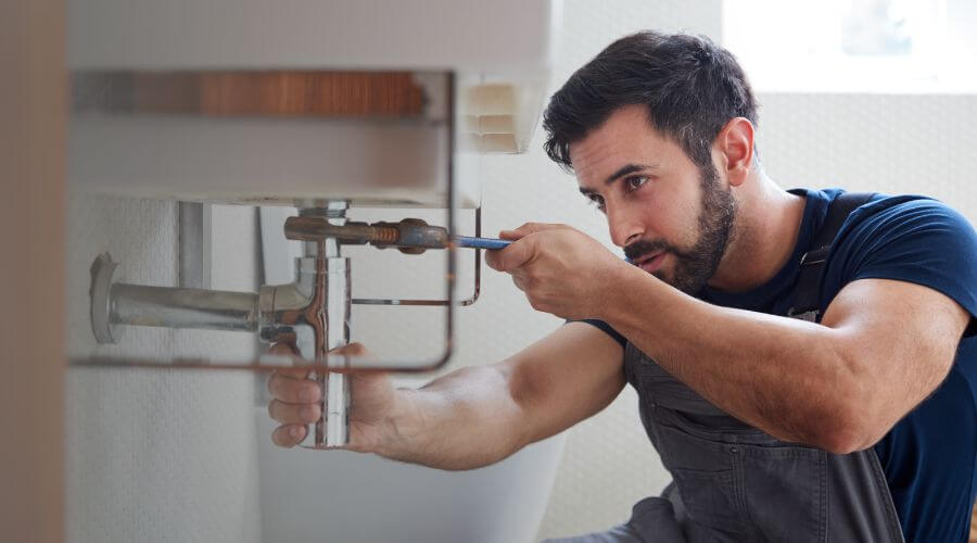 Professional water heater installation services in Alford, FL